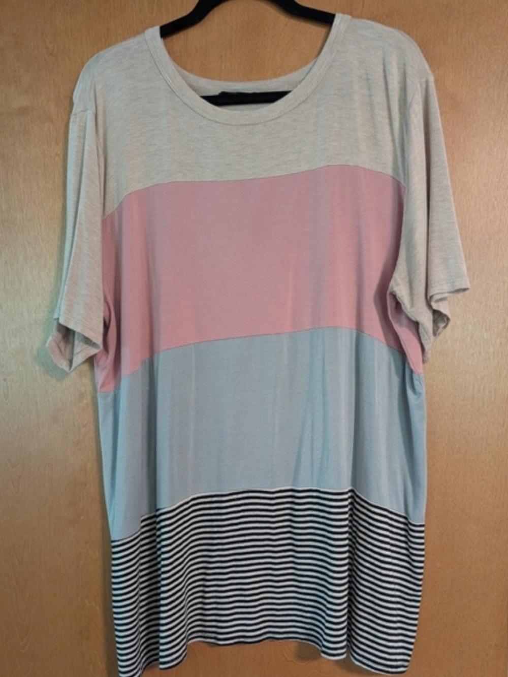 HEIMISH USA Colorblock Drop-Shoulder Tunic Size 1XL